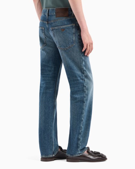 Armani Vaqueros J76 rectos en denim lavado Liquidación