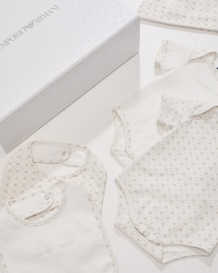 Armani Paquete de dos baberos de punto con logotipo y motivo de águilas con efecto óptico Envío gratis