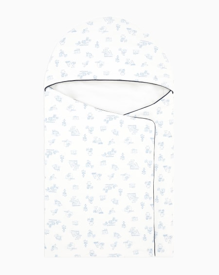 Armani Mantas