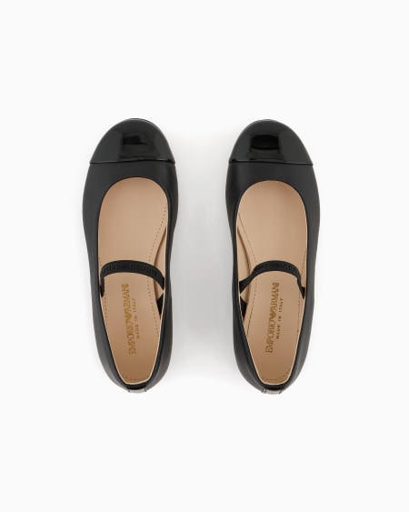 Armani Bailarinas de napa con punta de charol Ofertas especiales