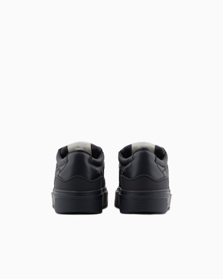 Armani Deportivas con detalles de napa acolchada Liquidación