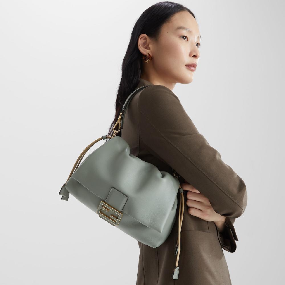 Fendi Mamma Baguette Medium Última moda