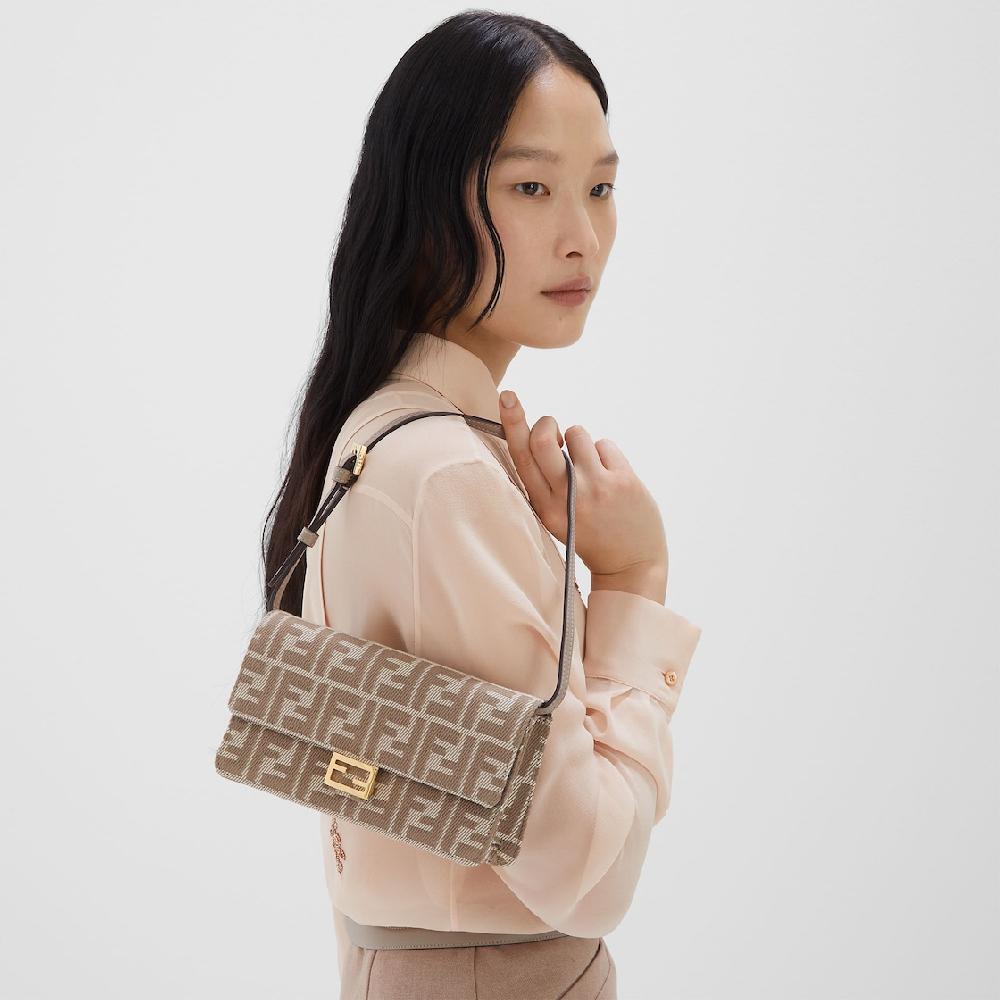 Fendi Wallet On Chain Baguette Envío internacional gratuito