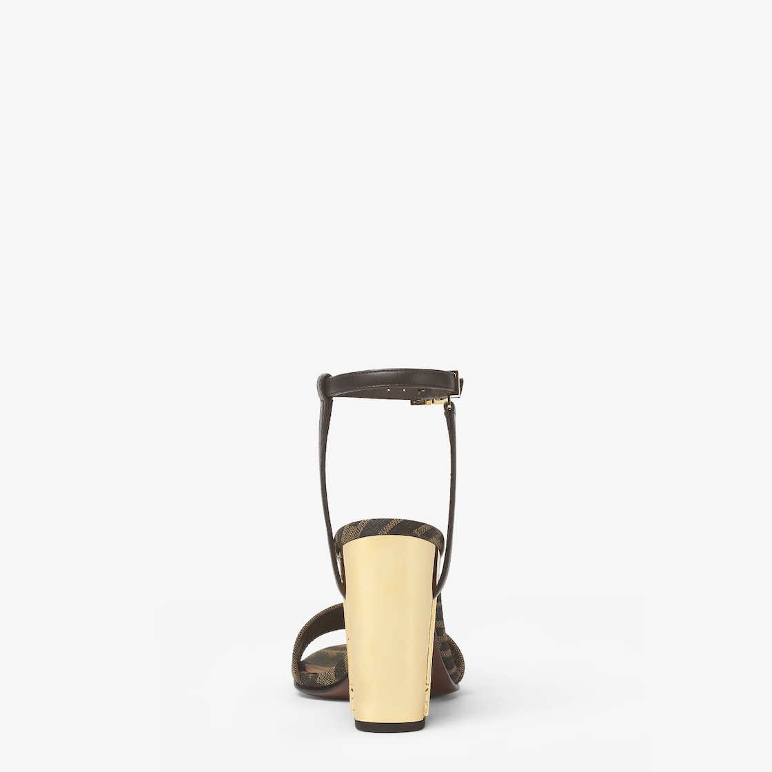 Fendi Delfina Ahorra y exporta