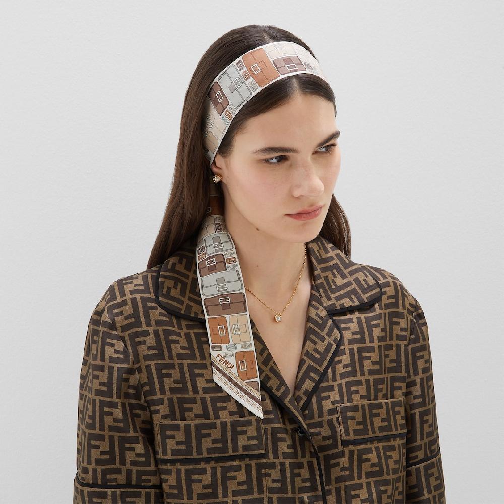 Fendi Collar F is Fendi Rebajas de fin de temporada