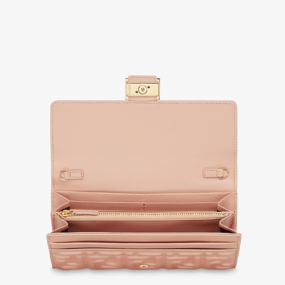 Fendi Cartera continental Baguette con cadena Últimos 3 días