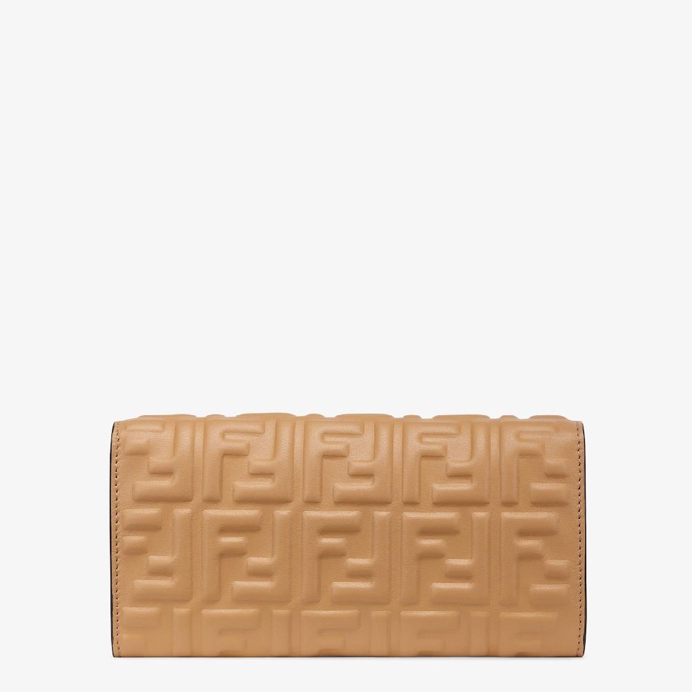 Fendi Cartera continental Baguette con cadena COMPRAR AHORA