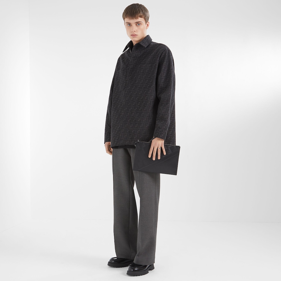 Fendi Chaqueta Ahorra y exporta