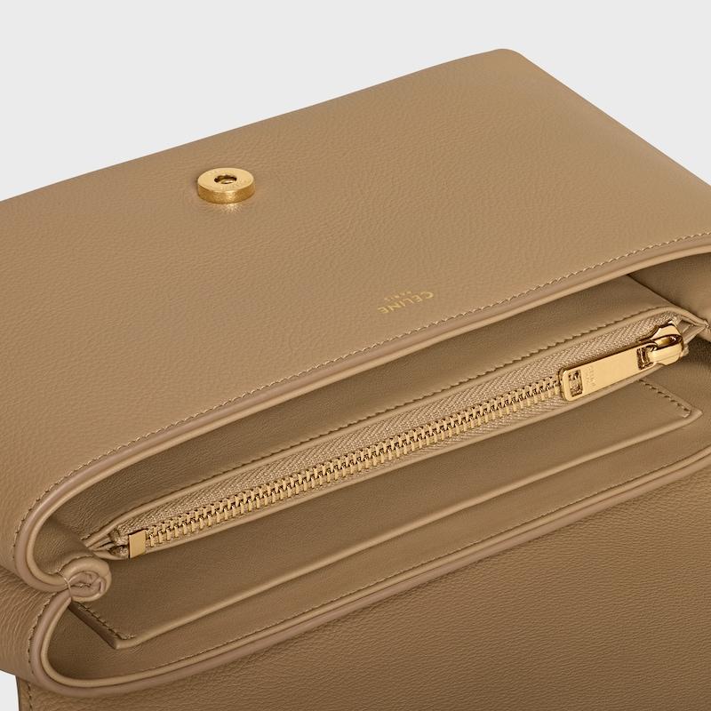 Celine BOLSO VICTOIRE CELINE MEDIANO DE PIEL DE BECERRO FLEXIBLE CON TEXTURA GRANULADA Devoluciones gratuitas