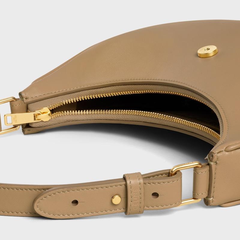 Celine BOLSO AVA TRIOMPHE MEDIANO DE PIEL DE BECERRO LISA Superdescuento