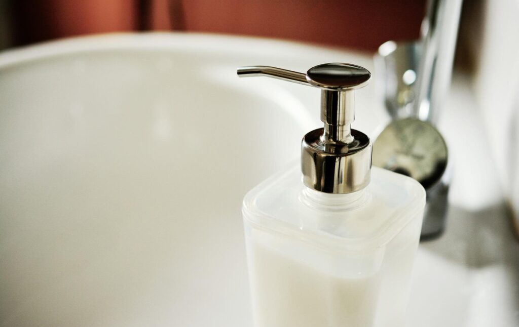 Mimub 8 ideas de almacenamiento para un cuarto de baño pequeño Grandes ahorros