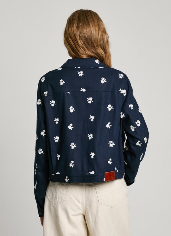 Pepe Jeans cazadora con flores bordadas Ofertas de temporada