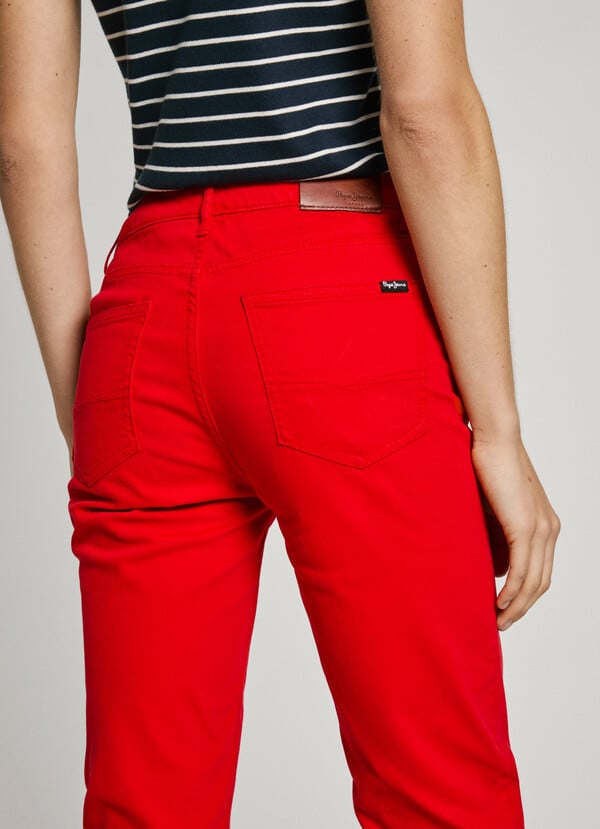 Pepe Jeans pantalón 5 bolsillos fit slim Superdescuento