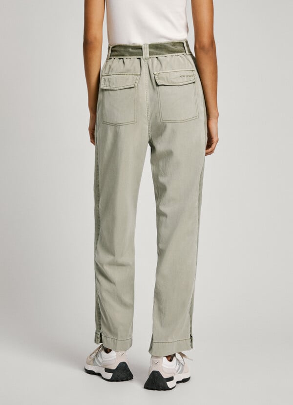 Pepe Jeans pantalón sarga con bolsillos parche Ahorra y exporta