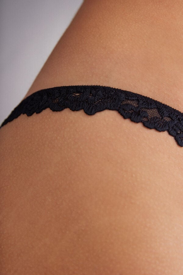 Intimissimi Tanga de hilo con volantes de encaje Pretty Flowers